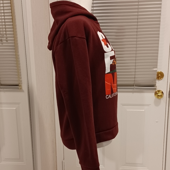4/$60 New Burgundy California Hoodie - Size Small - Picture 5 of 8
